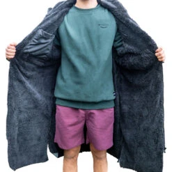 Mystic Waterproof Poncho Deluxe Explore Changing Robe -AquaFit Shop Poncho Del Exp Out In White 2